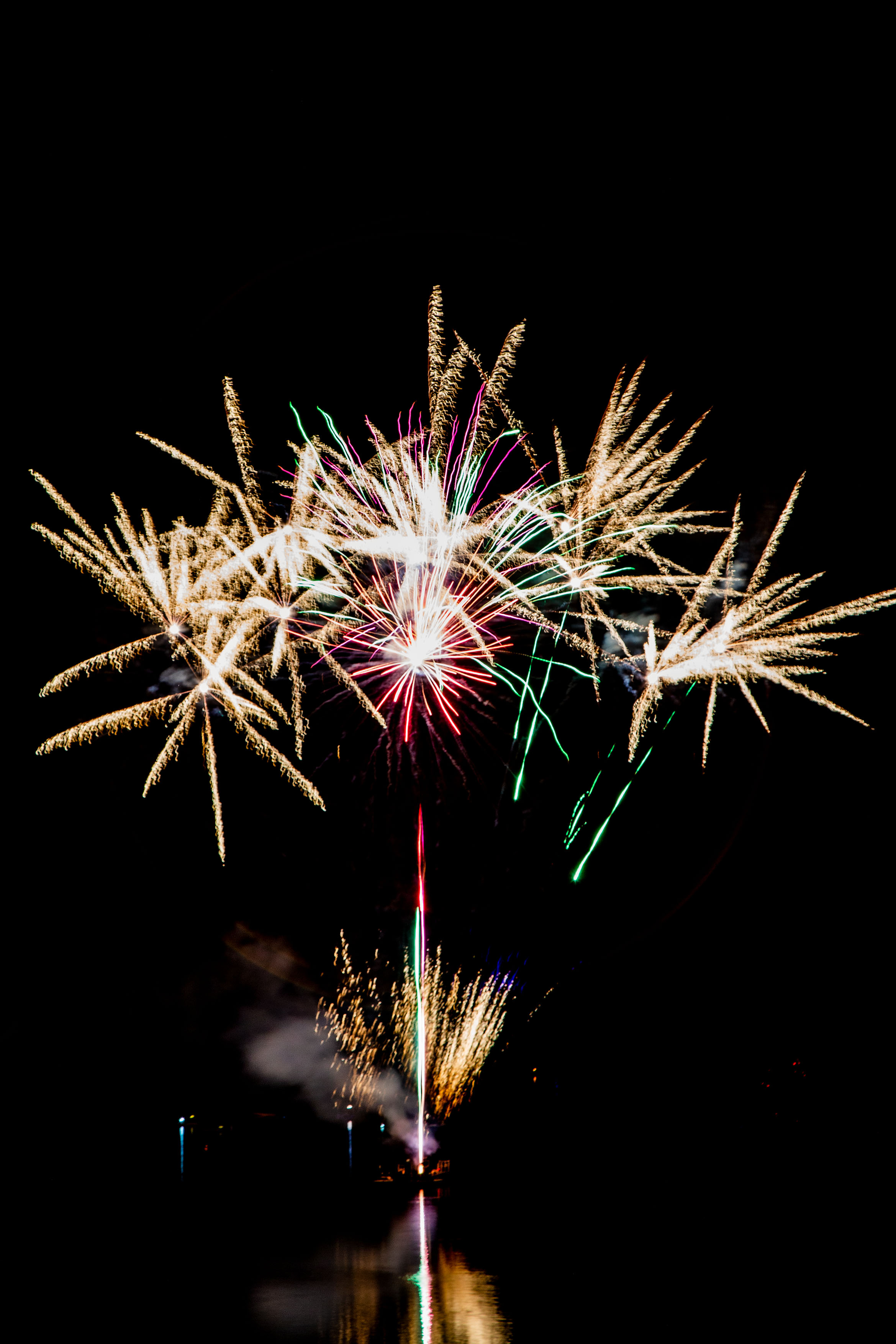 Feuerwerk über dem Großen Müllroser See