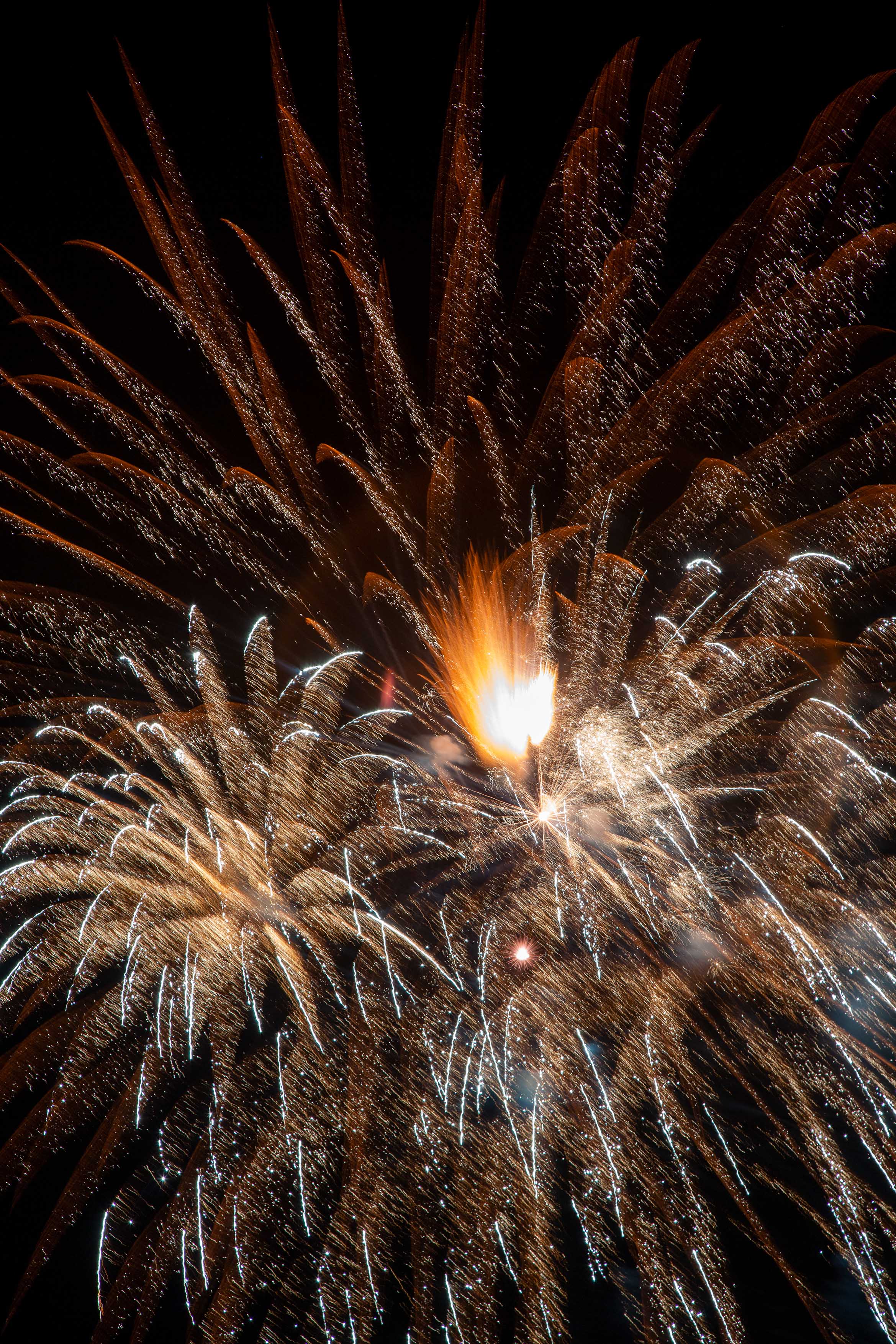 Feuerwerk über dem Großen Müllroser See