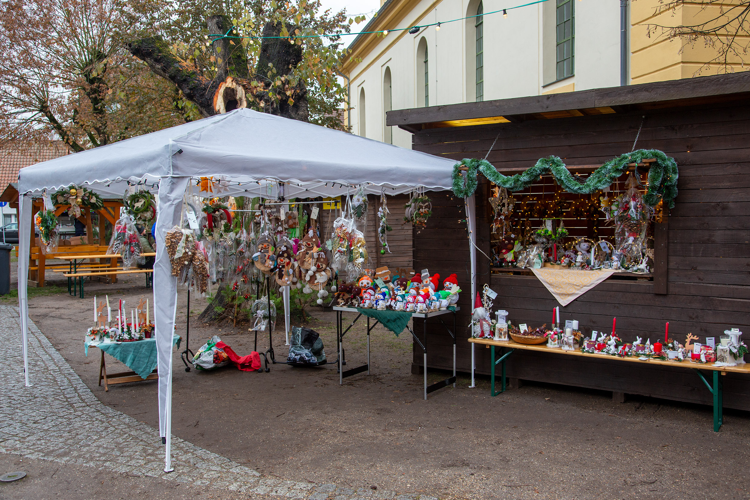 Liebevoll gestalteter Marktstand