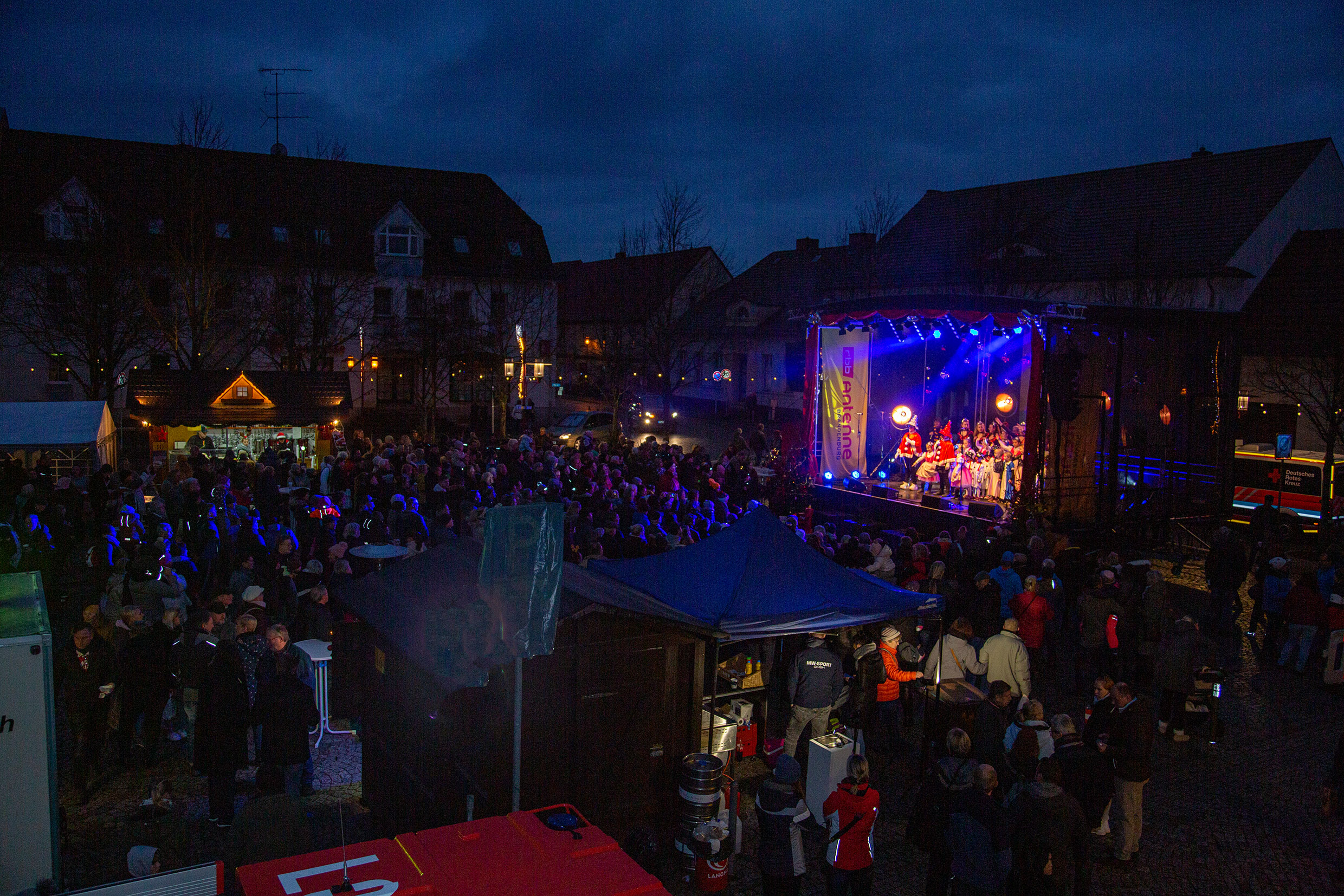 Ein Blick auf die Bühne auf dem Marktplatz